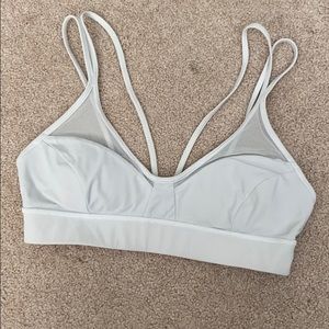 Lululemon sports bra size 4